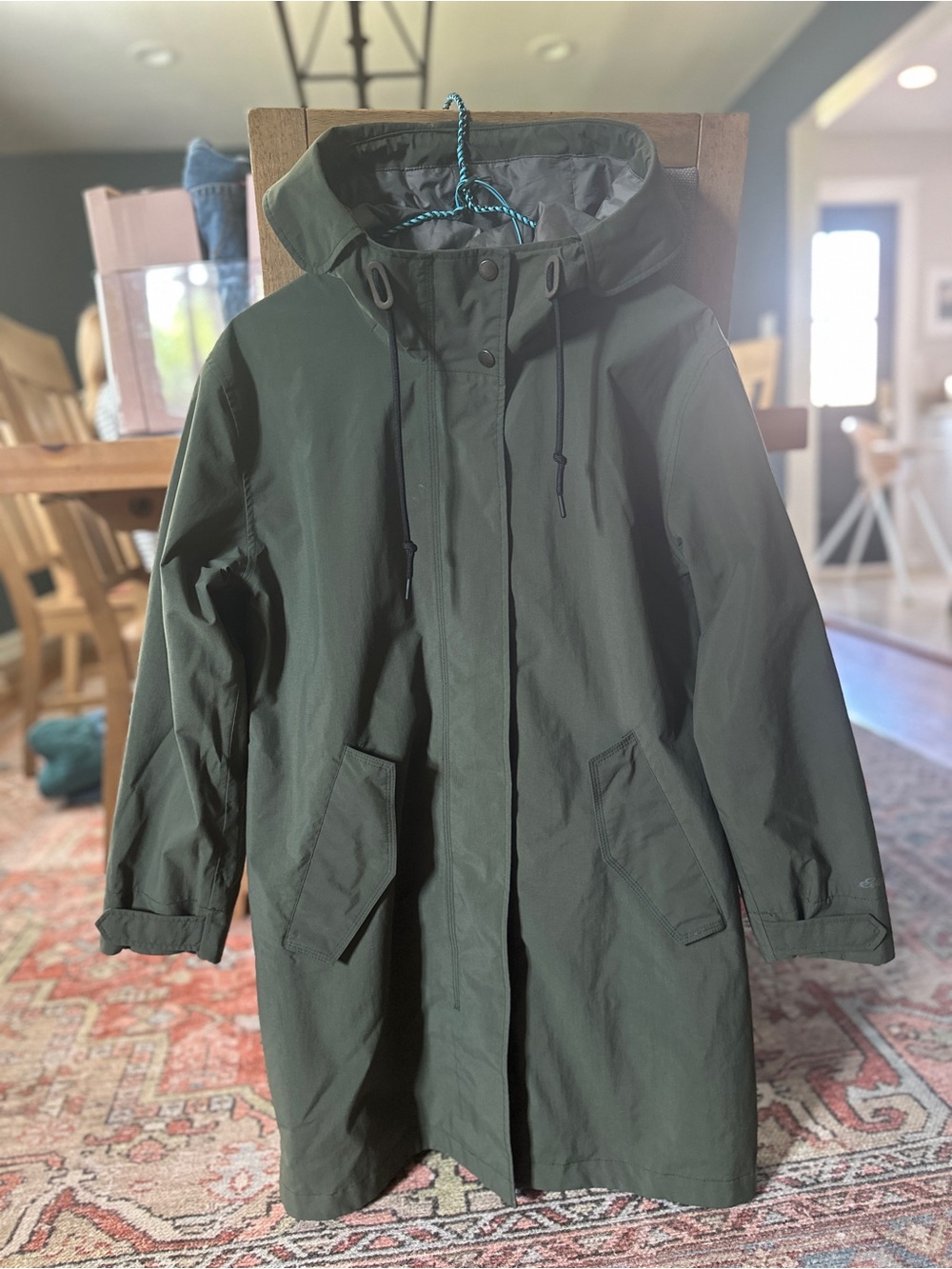 Eddie Bauer Women’s Olive Green Hooded Waterproof Rain Jacket, petite small